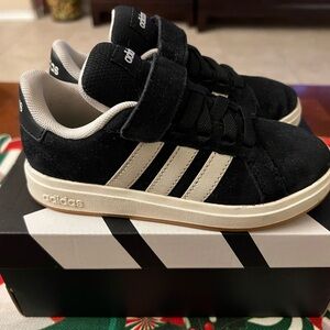 Adidas Grand Court 00s Suede Sneakers